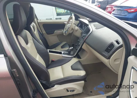 2013 Volvo Xc60 T6/T6 Platinum/T6 Premier Plus/T6 R-Design/T6 R-Design Platinum/T6 R-Design Premier Plus from USA, damaged, VIN YV4902DZ2D2381126